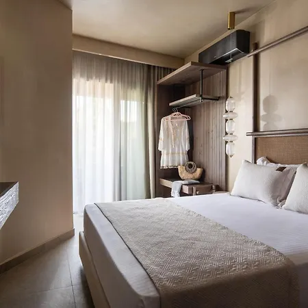 Aparthotel Pournari Center 3*
