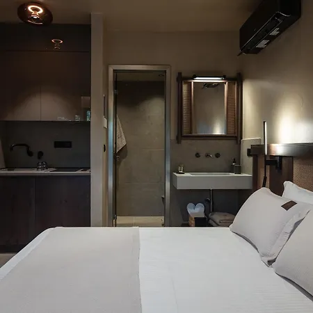 Pournari Center 3*