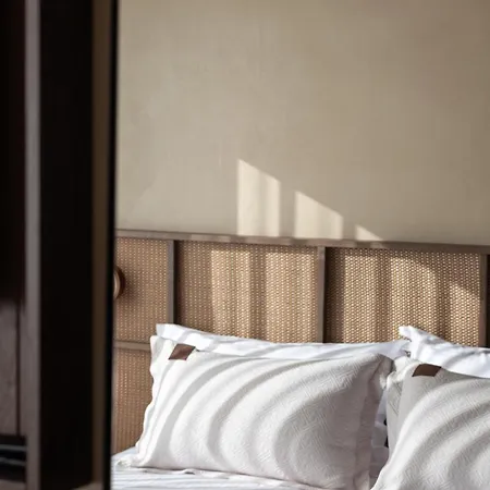 Aparthotel Pournari Center 3*
